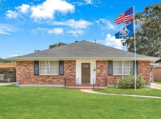 167 Sedgefield Dr, Harahan, LA 70123