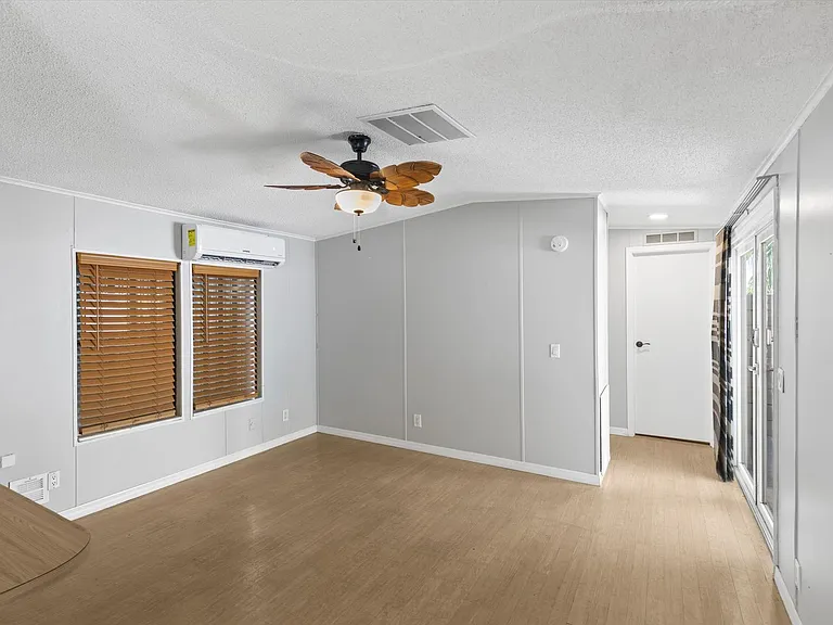 6620 Maloney Ave #14 — Photo 7