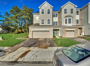 348 Hawthorne Ln, Barnegat, NJ 08005