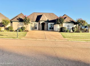 834 Creston Dr, Byram, MS 39272