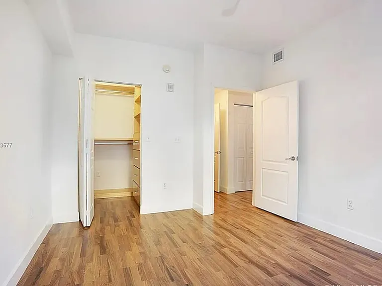 6001 SW 70th St #314 — Photo 6