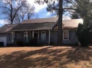 6861 Brasswood Dr, Fayetteville, NC 28314