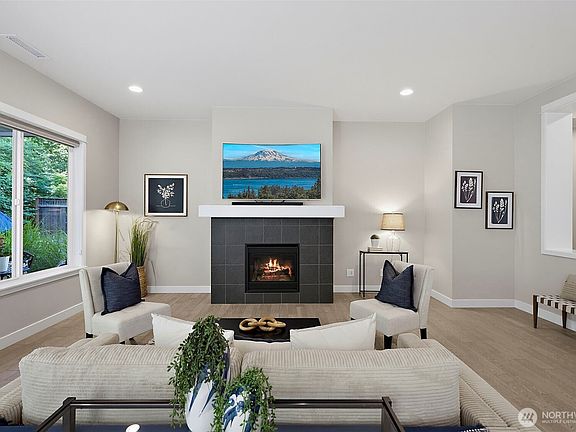 4th image of 18914 146th Street E