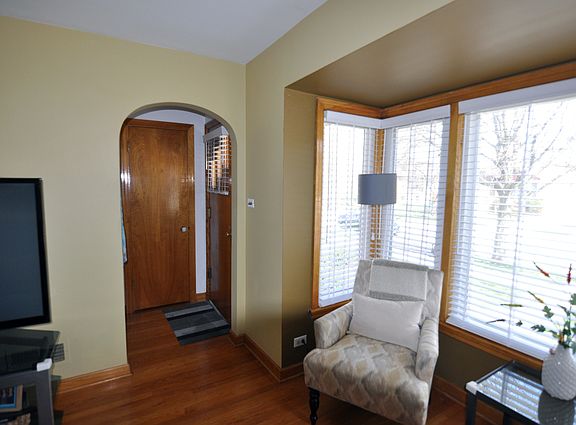 2nd image of 10638 S Homan Ave