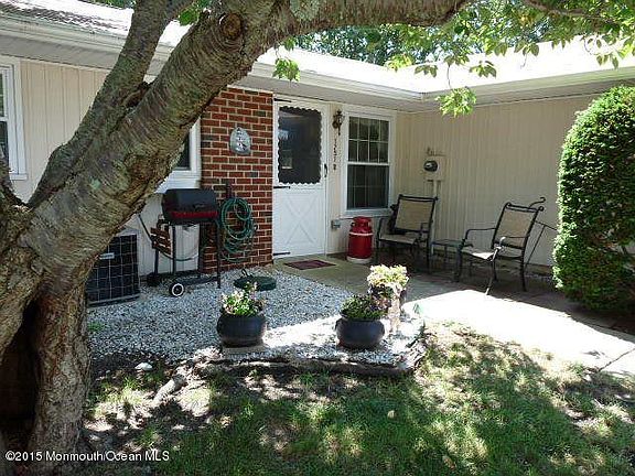 2nd image of 1251B Hamilton Ct #100B