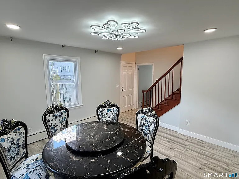 163 Beechwood Ave — Photo 4