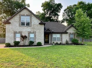 804 Legends Crest Dr, Lebanon, TN 37090