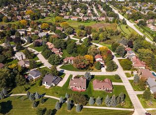 37477 Baywood Dr, Farmington Hills, MI 48335