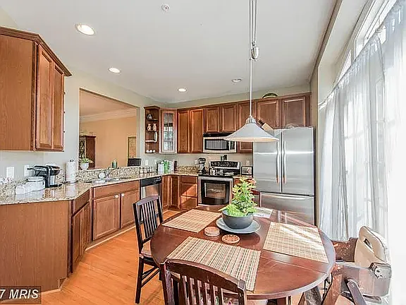 3903 Madison Park Ln — Photo 17