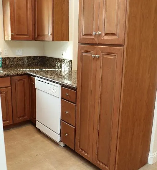 844B Shearer St — Photo 11