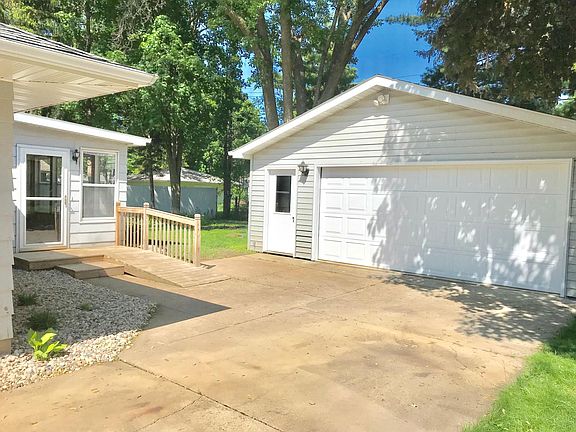 2nd image of 15 Arvey Ln