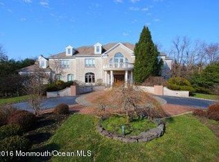 4 Round Hill Ct, Colts Neck, NJ 07722
