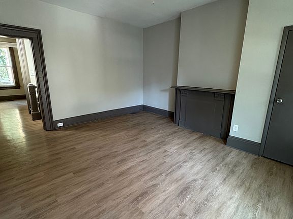 2nd image of 12 W 15th St #12