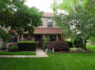 8 Exeter Ct, Somerset, NJ 08873