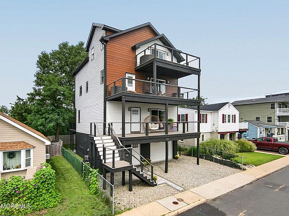 2nd image of 34 Waterwitch Avenue
