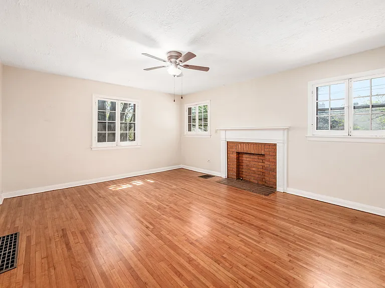134 W Tulane Rd #B — Photo 10