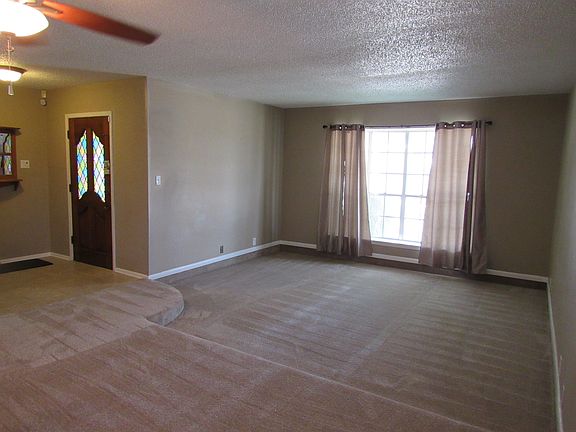 4th image of 12614 Scarsdale St