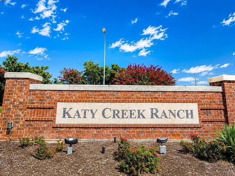 24907 Diamond Ranch Dr — Photo 14