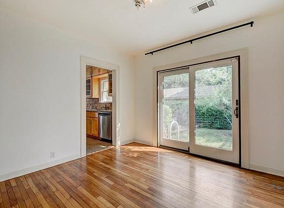 3rd image of 2112 Newton St #A