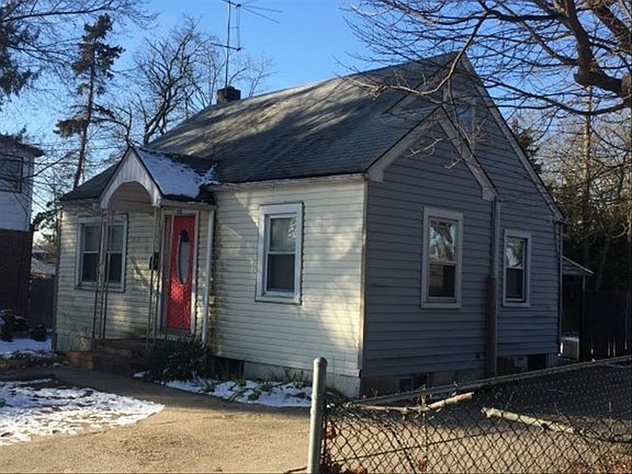 2nd image of 800 Mount Ave