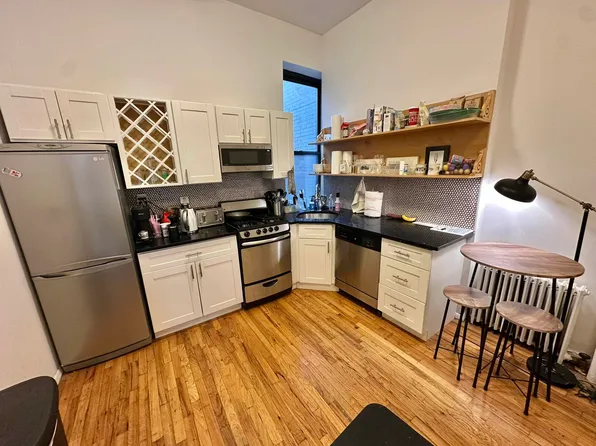 50 Grand St APT 3R, New York, NY 10013