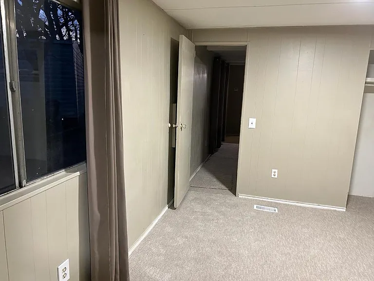 300 Knob Oak Ct — Photo 21