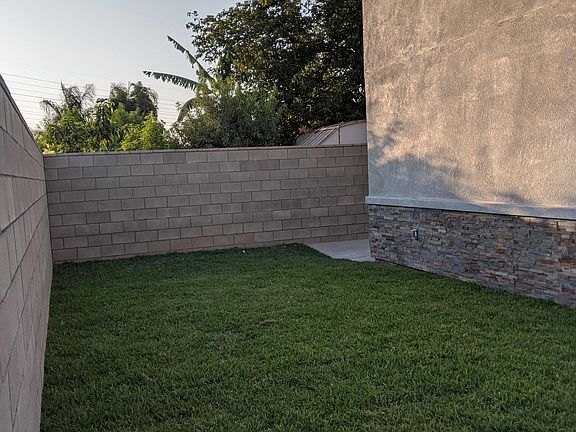 4th image of 25977-2 Juanita St