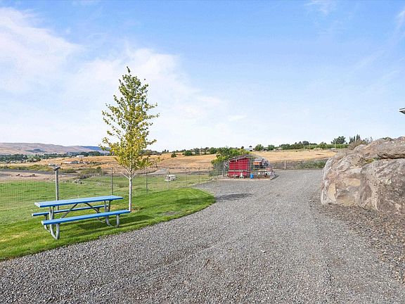 5th image of 27446 N Case Rd