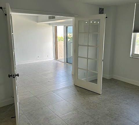 5th image of 1625 SE 10th Ave APT 703