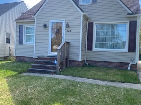 372 E 200th St, Euclid, OH 44119