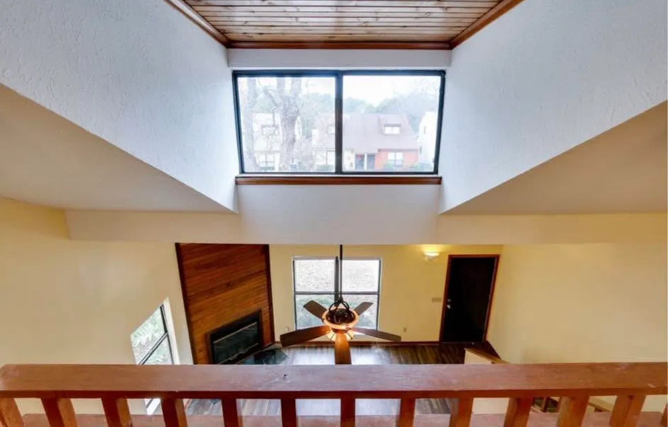 3 bed, 1376 sqft, $1,850 — Photo 2