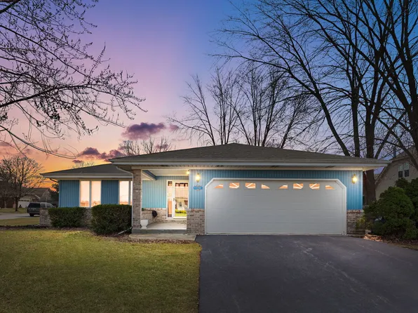 30 N Melanie Ct, Crete, IL 60417