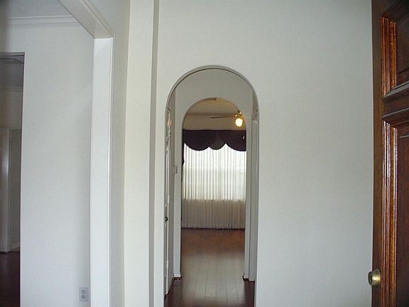 2nd image of 12215 Meadow Lane Ct