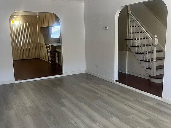2nd image of 2502 Westervelt Ave #1