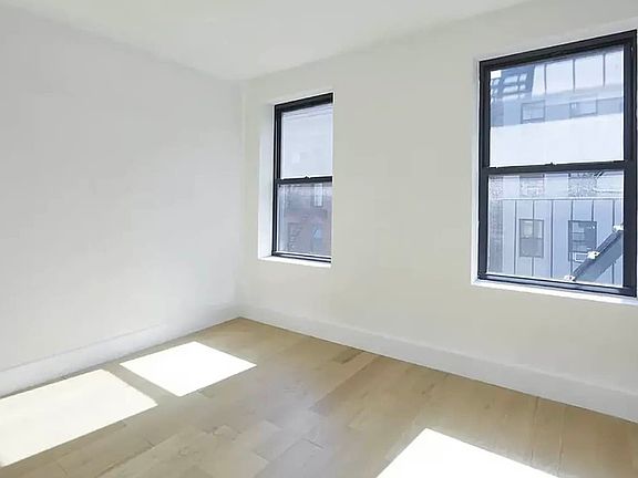 5th image of 153 Ludlow St APT 5