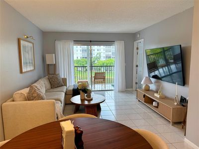 2222 N Cypress Bend Dr #408, Pompano Beach, FL, 33069