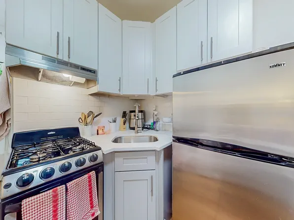 121 East 97th Street image 6 of 9