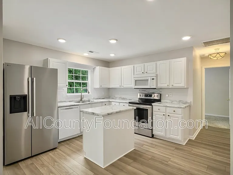 107 Broken Branch Dr — Photo 11