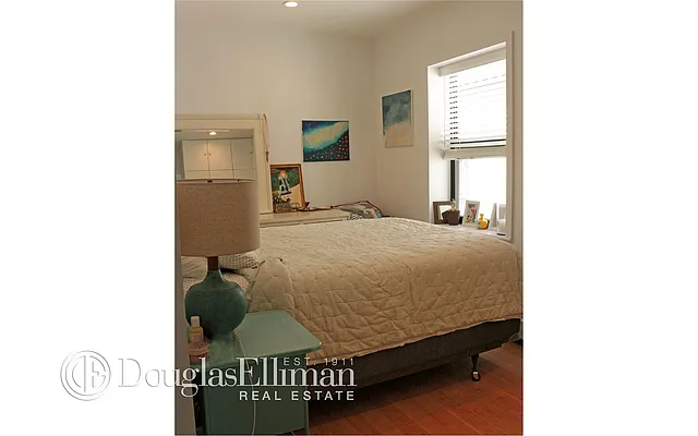 Rented by Douglas Elliman | media 19