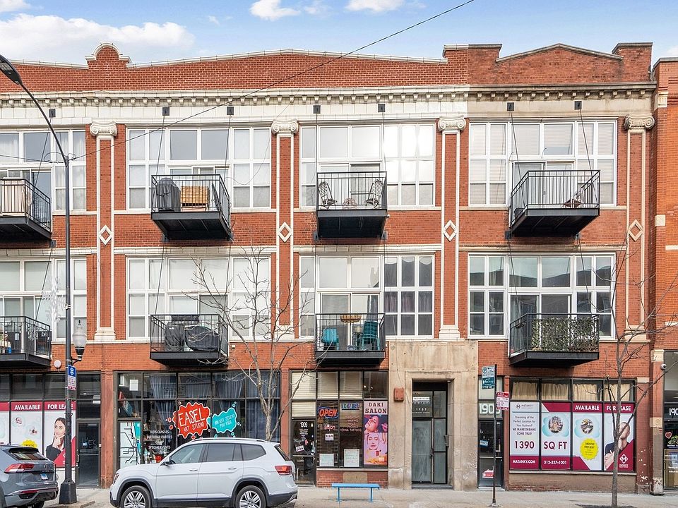 1st image of 1907 N Milwaukee Ave APT 304