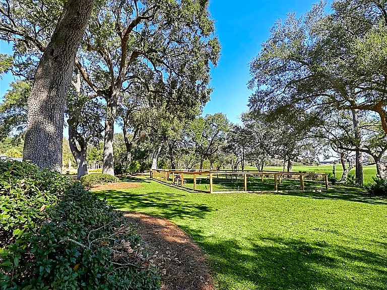 1751 Dogwood Rd — Photo 9