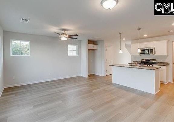 4th image of 312 Reedmace Ct