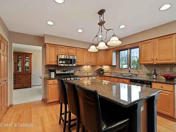 4th image of 525 Trestle Ct