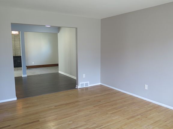 5th image of 28984 Rayburn St