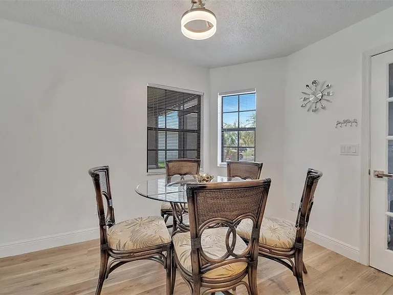 153 Sandalwood Dr — Photo 4