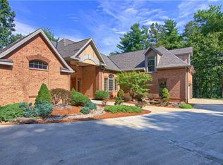506 Wooten Cove Rd, Weaverville, NC 28787