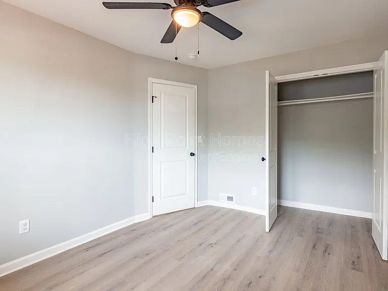 400 Gallery Ln #B-5 — Photo 26