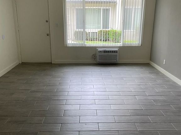 5th image of 4391 Howard Ave #2