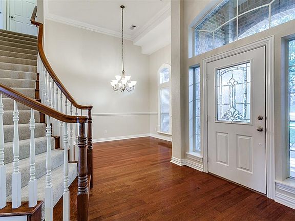3rd image of 7 Mistywood Ct