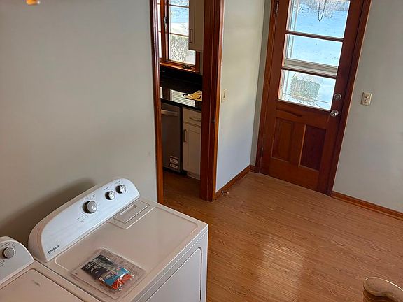 5th image of 5090 Lake Vista Dr